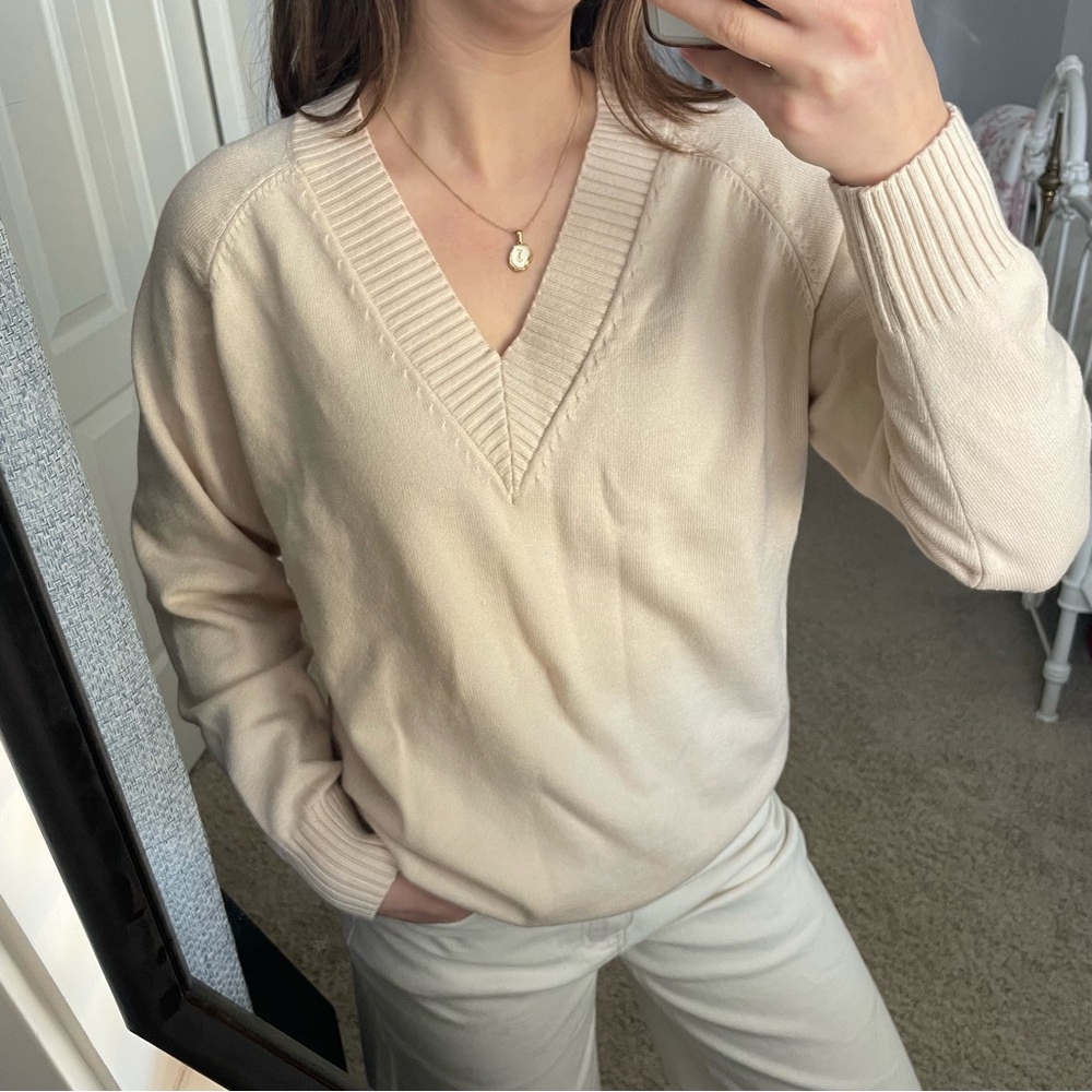 Oversized V-Neck Cream Sweater